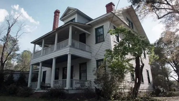 Un documentaire de deux heures sur la maison hantée de Conjuring va