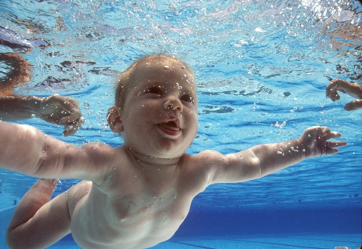 Le Bebe Sur La Couverture De L Album Nevermind De Nirvana Poursuit Le Groupe Pour Pornographie Juvenile Ipnoze