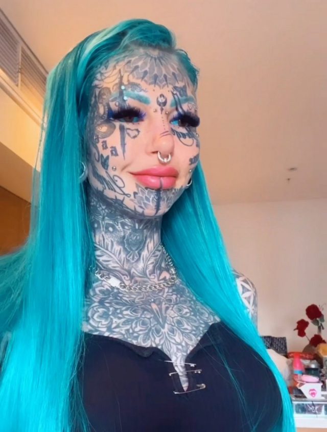 Cette Femme Qui Est Devenue Aveugle Après Sêtre Fait Tatouer Les Yeux Dit Quelle Ne Regrette 2832